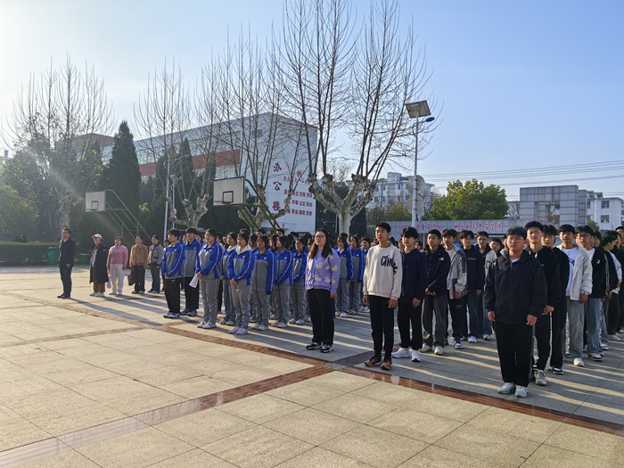 新闻2_副本.jpg 新闻2_副本.jpg