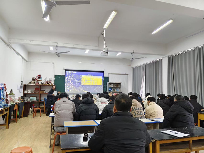 辛书记_副本.jpg 辛书记_副本.jpg